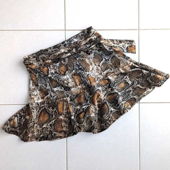 Zara snakeskin print skort size XSmall - Picture 1 of 10